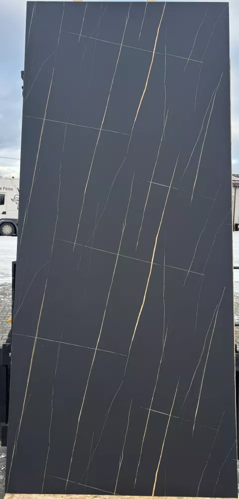 Płyta PVC Midnight Black Mat 280 cm x 122 cm z kamienia naturalnego do wykończenia wnętrz lub elewacji