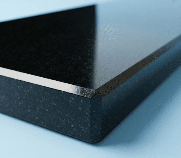 Parapet granitowy Absolute Black 2cm wykonany z kamienia naturalnego w ofercie Kamień Ekspert
