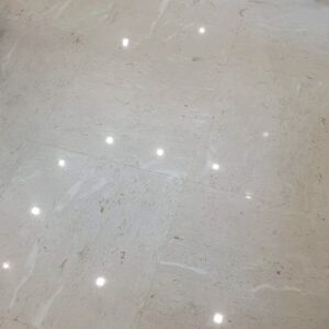 Płytki Wapień Emelas Beige polerowany 61x30,5x1,2 cm - obrazek 10