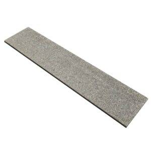 Stopień granitowy Angola Black płomieniowany 150x33x2 cm - obrazek 3