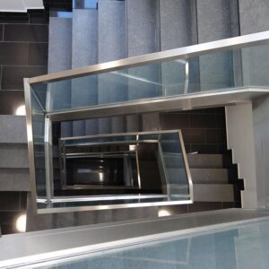 Stopień granitowy G684 Black Pearl płomieniowany 150x33x2 cm - obrazek 4