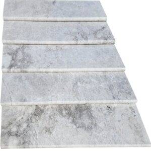 Stopień marmurowy Tundra Grey szlifowany z bullnose 135x33x3 cm - obrazek 4