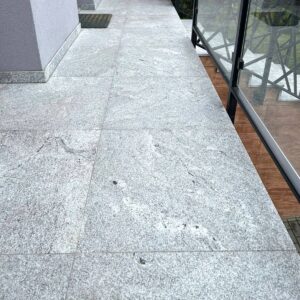 Płytki Granit Royal Juparana płomieniowany 60x60x2 cm — Naturalny granit, na zewnątrz i wewnątrz